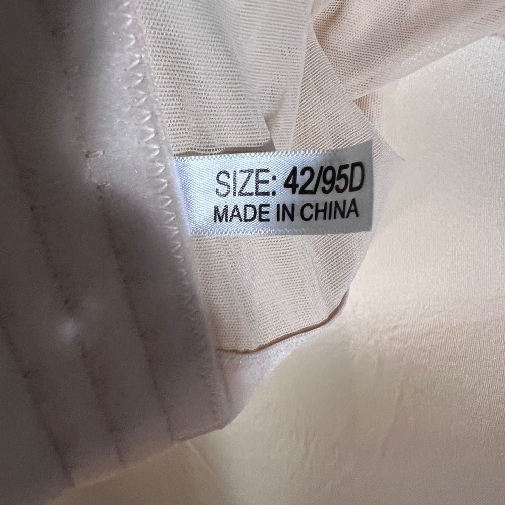 Women's Tan Underwire Bra - Picture 3 of 3